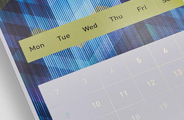 Calendar with elegant finishing elements - brilliant gold foil and effect coatings for an exclusive design